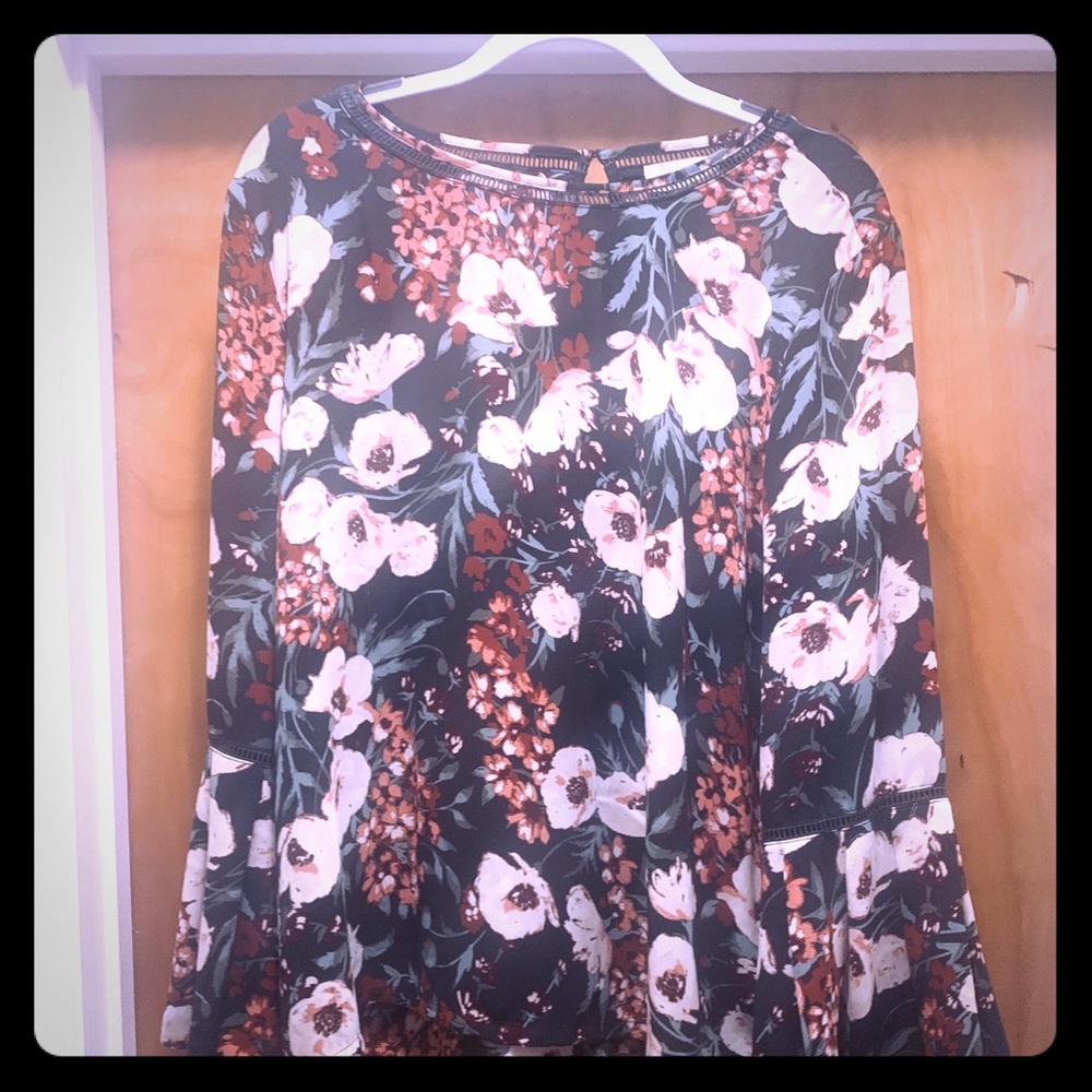 LOFT floral ladies blouse